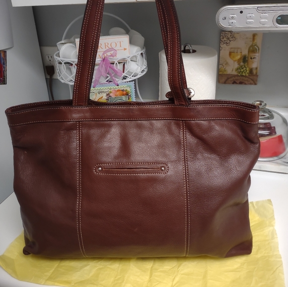 Gorgeous b.makowsky tote style purse - Picture 7 of 8